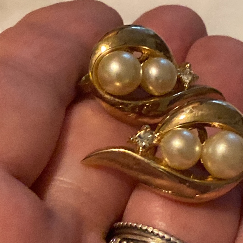 Vintage Crown Trifari clip on earrings faux pearl and rhinestone MCM Retro